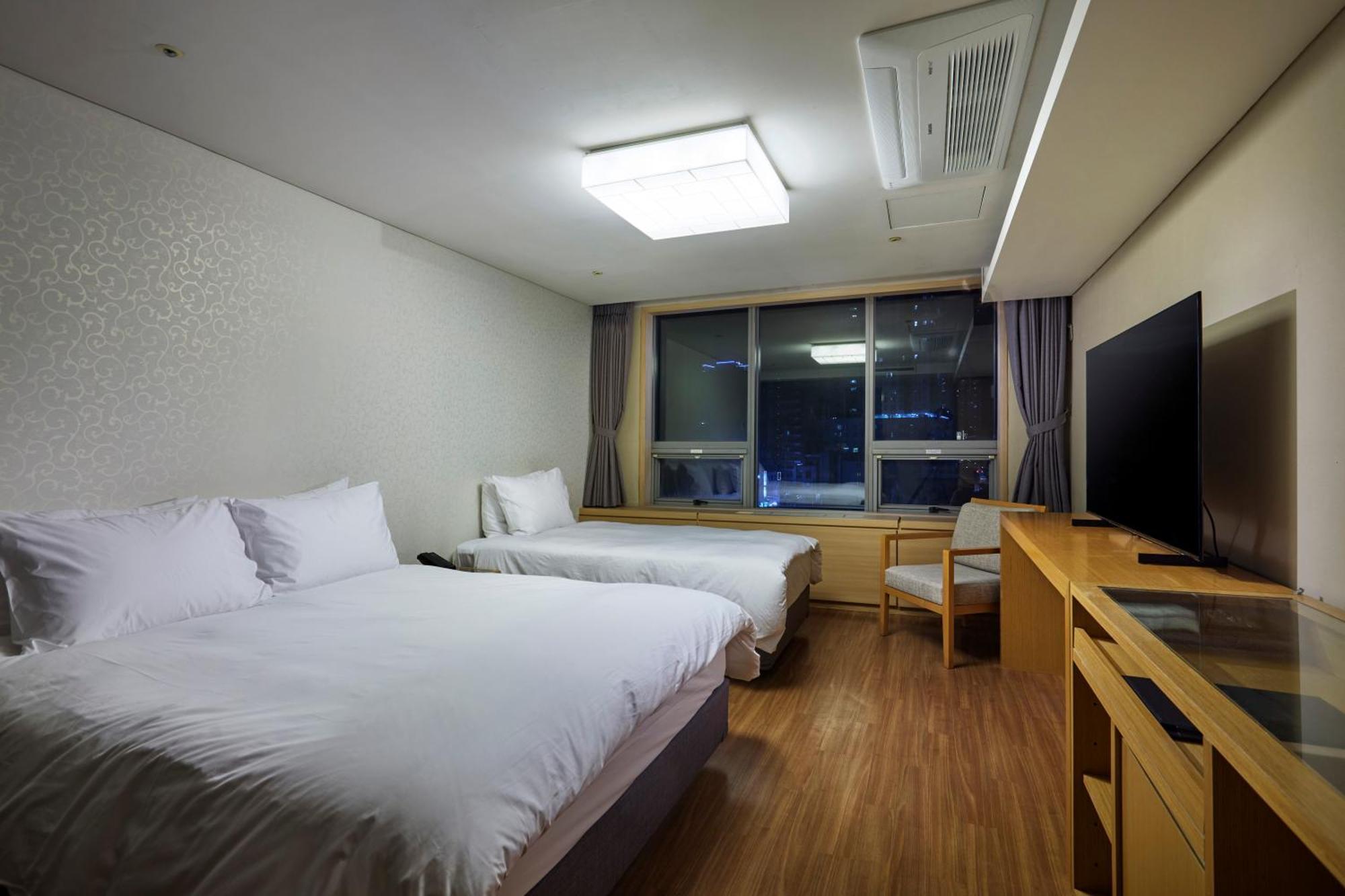 Hotel Interciti Теджон Екстер'єр фото