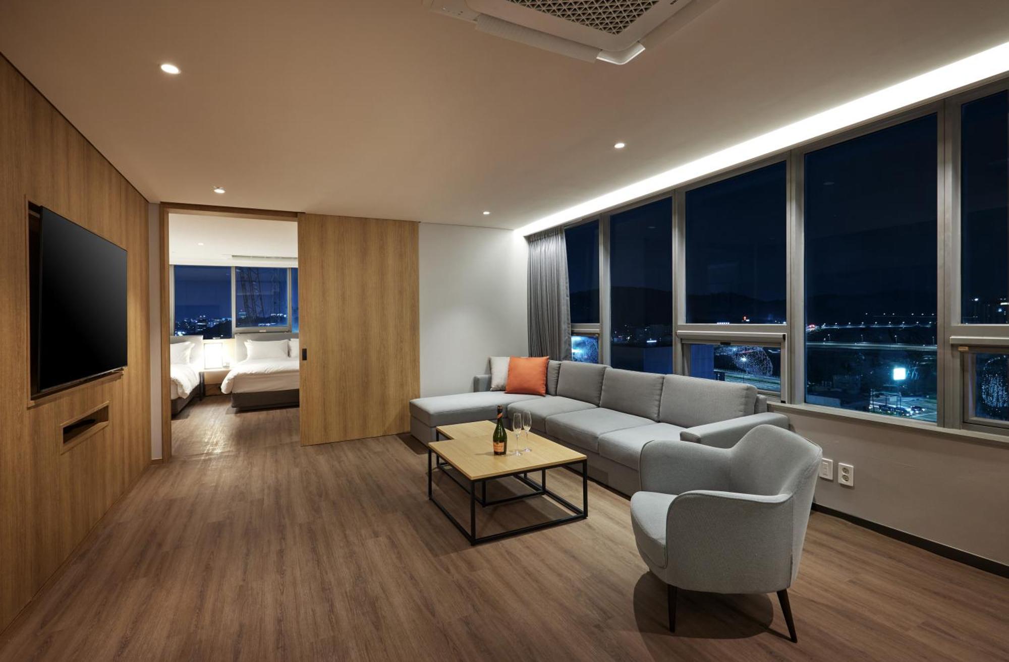 Hotel Interciti Теджон Екстер'єр фото