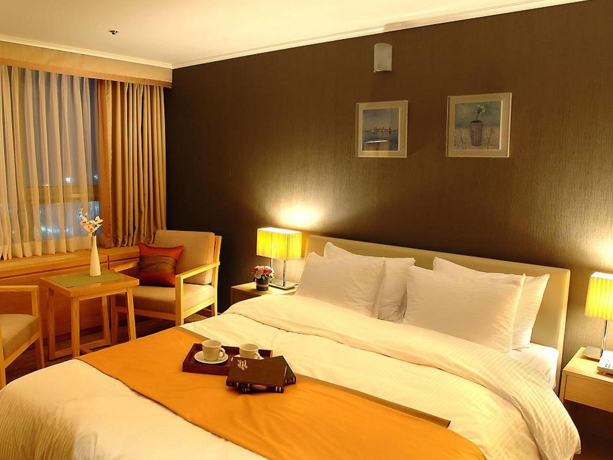 Hotel Interciti Теджон Екстер'єр фото