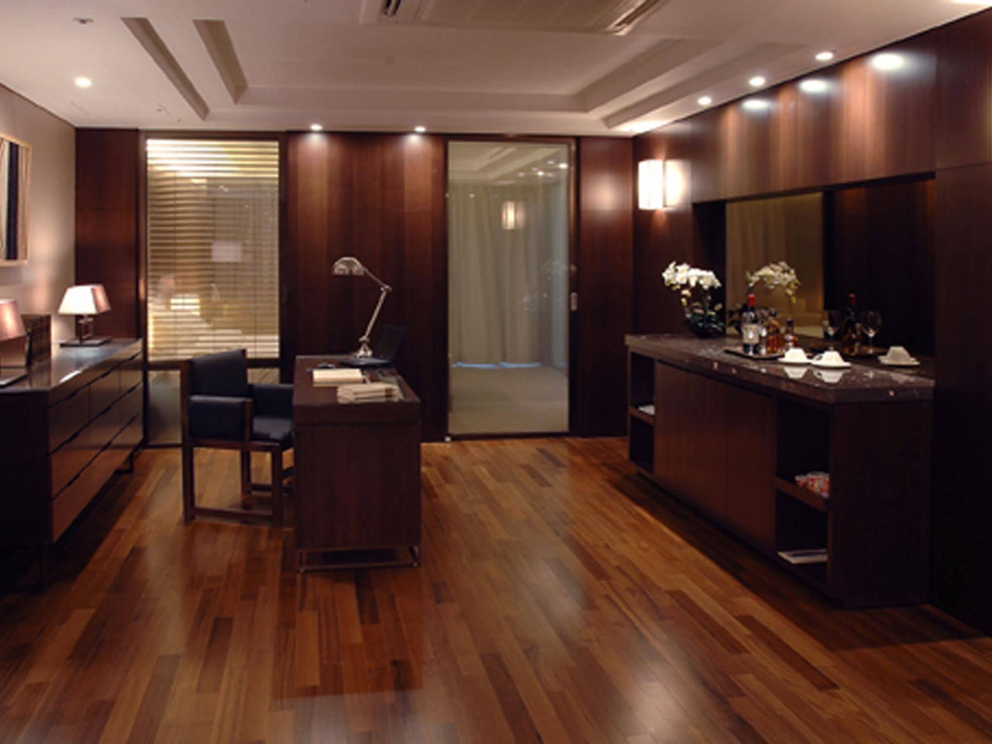 Hotel Interciti Теджон Екстер'єр фото